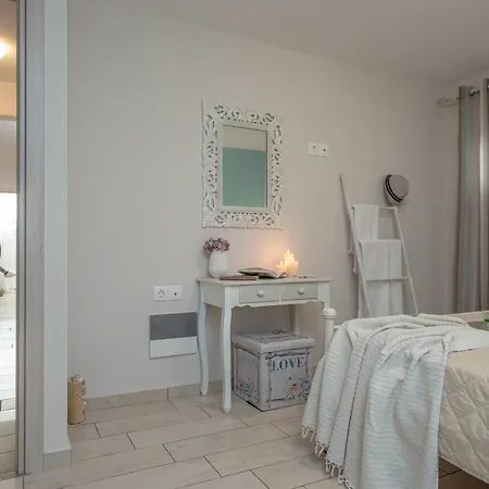 Seashades Apartment Naxos City
