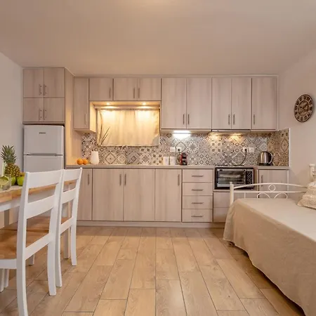 Seashades Apartment *
